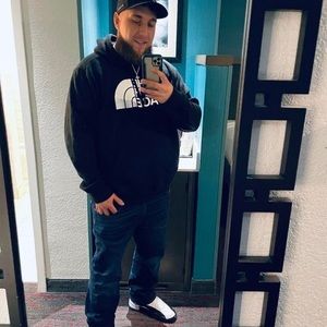 Meet your Posher, Andrew